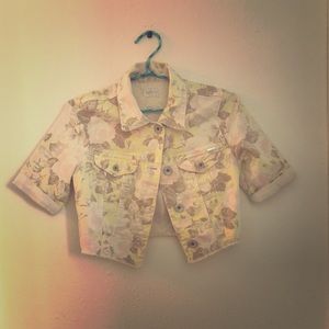 Cute short denim jacket